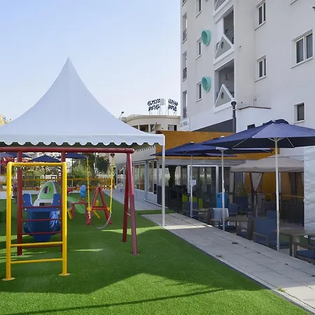 Apartament Alora Larnaca