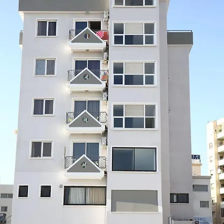Apartament Alora *